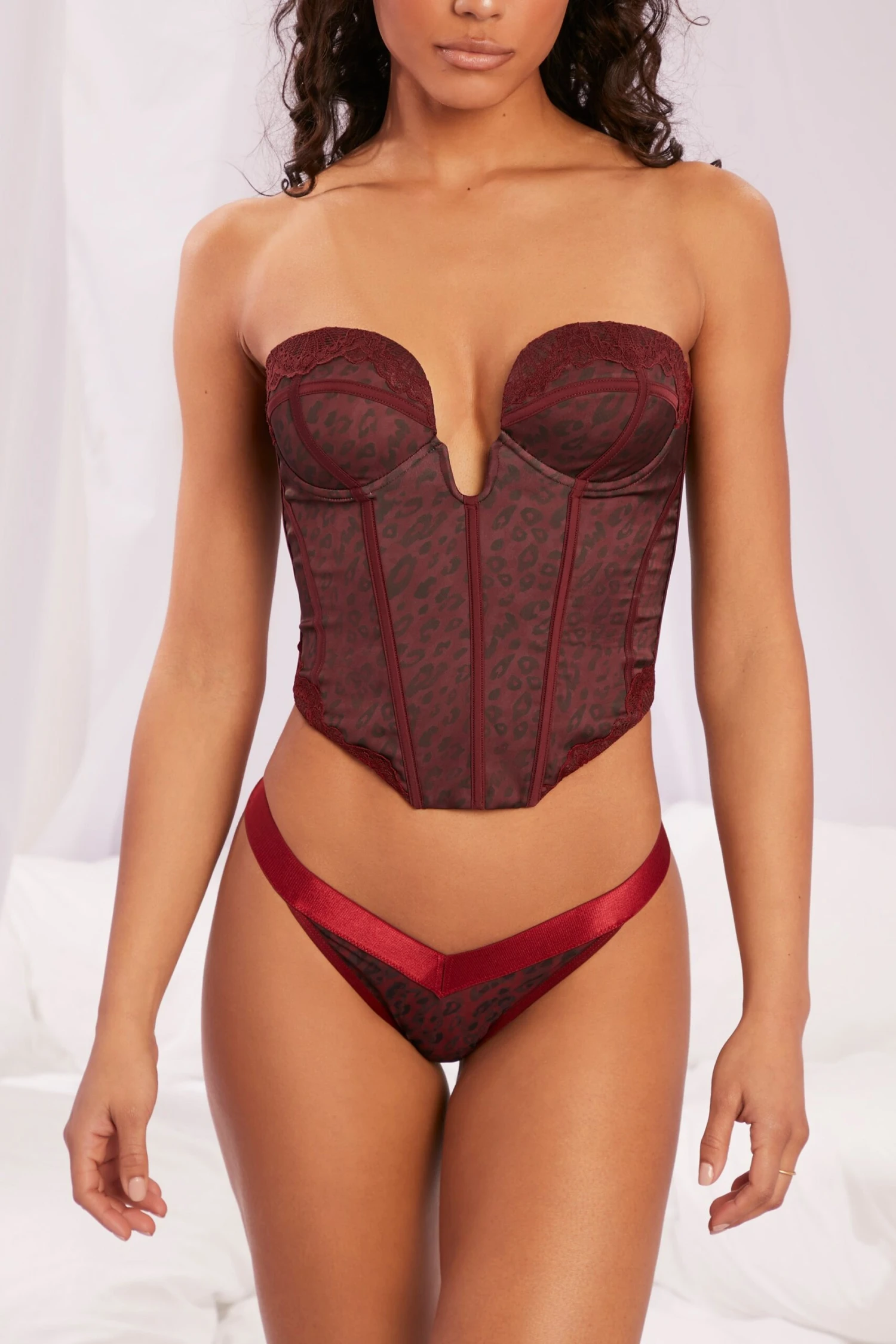 Plunge Neck Lace Trim Corset Crop Top In Burgundy - Image 6