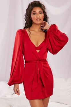 Satin Balloon Sleeve Robe In Red