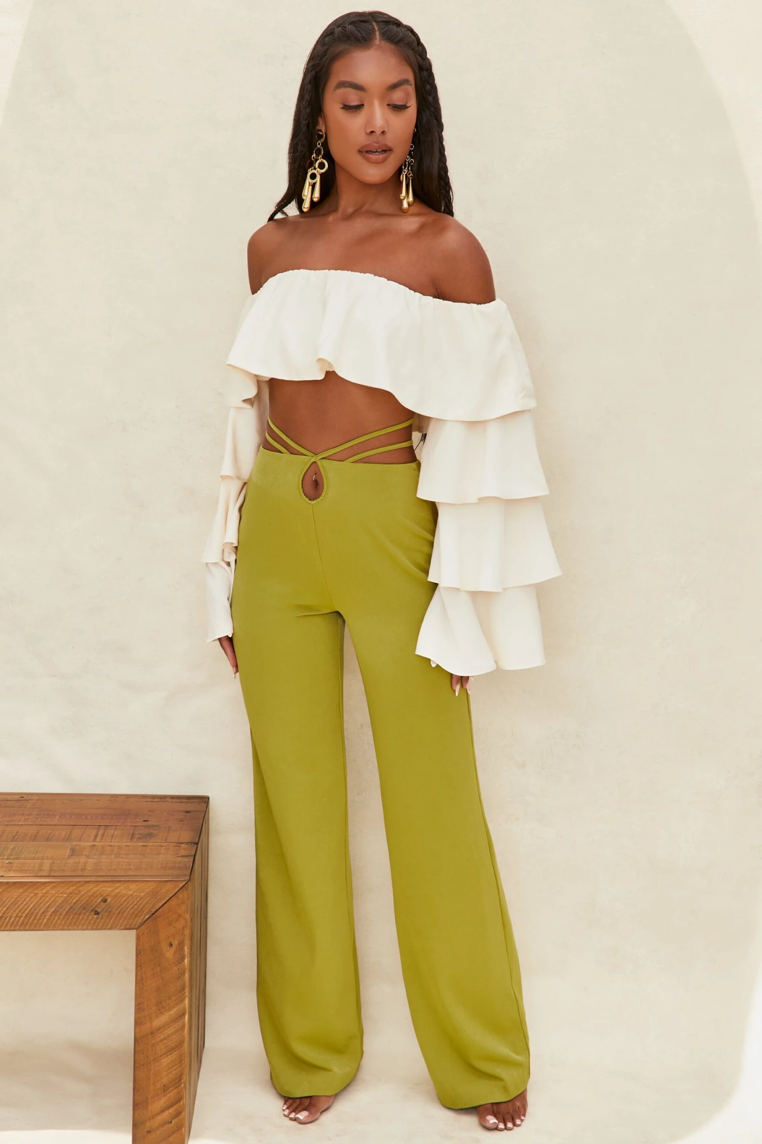 Cut Out Wide Leg Trousers In Olive - Image 7