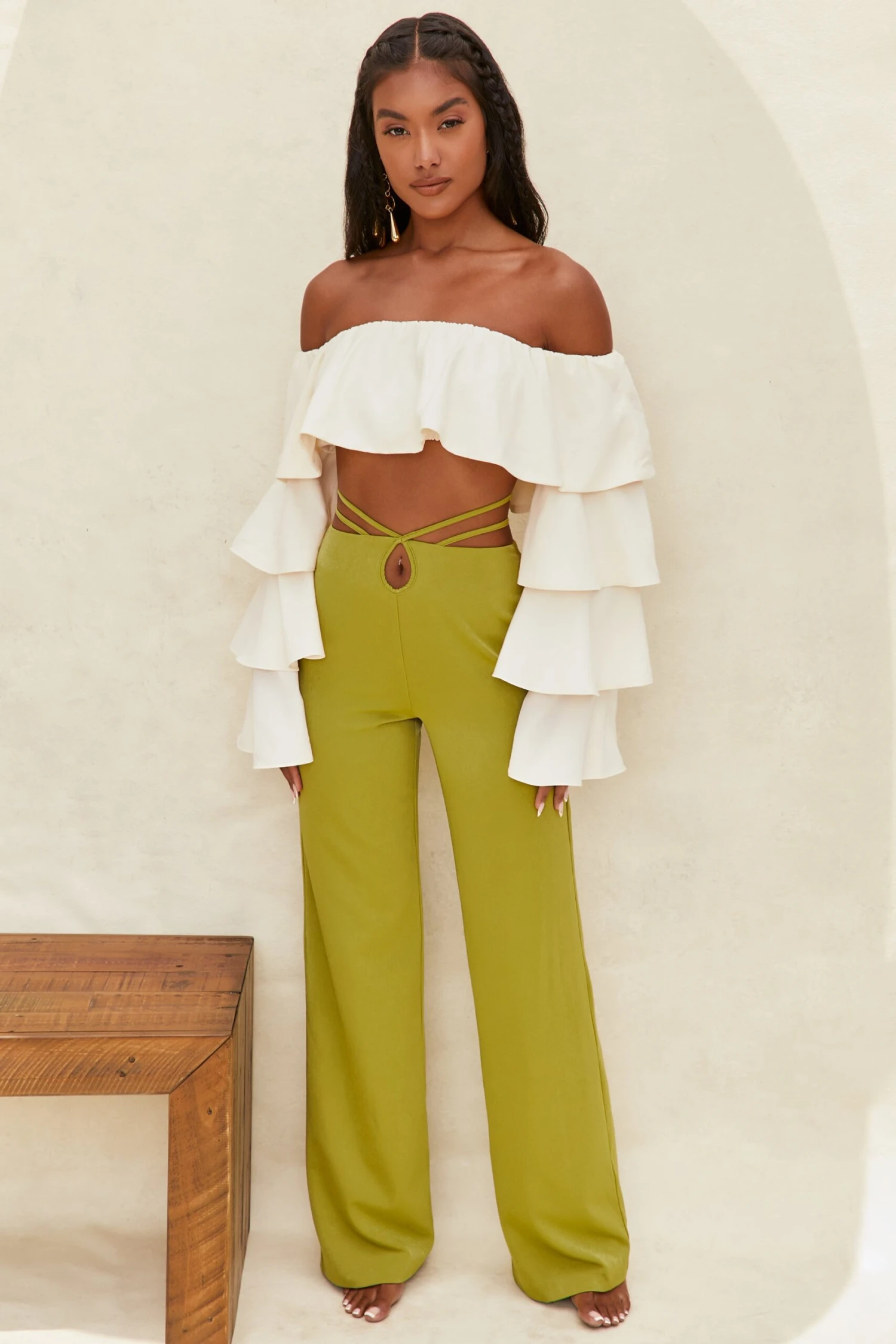 Cut Out Wide Leg Trousers In Olive - Image 8