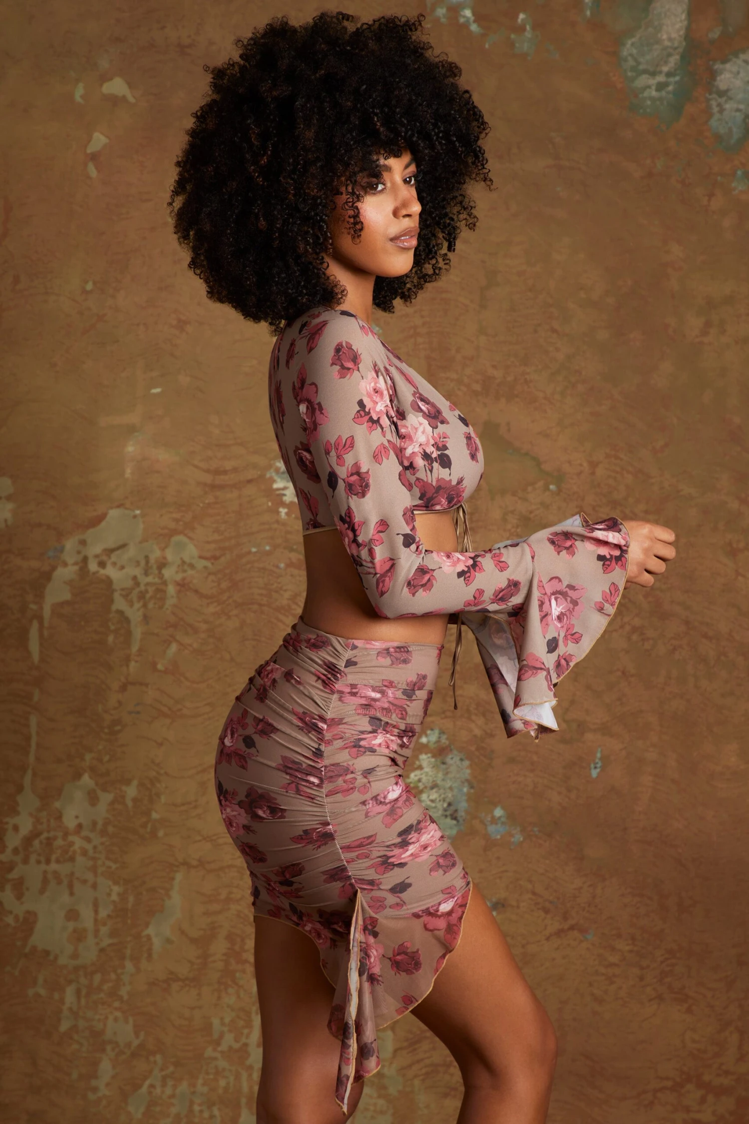 Tie Front Crop Top In Beige Print - Image 3