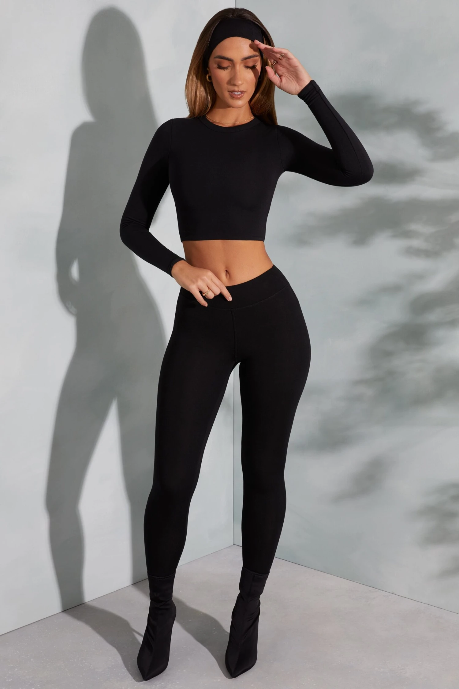 Round Neck Long Sleeve Top In Black - Image 12