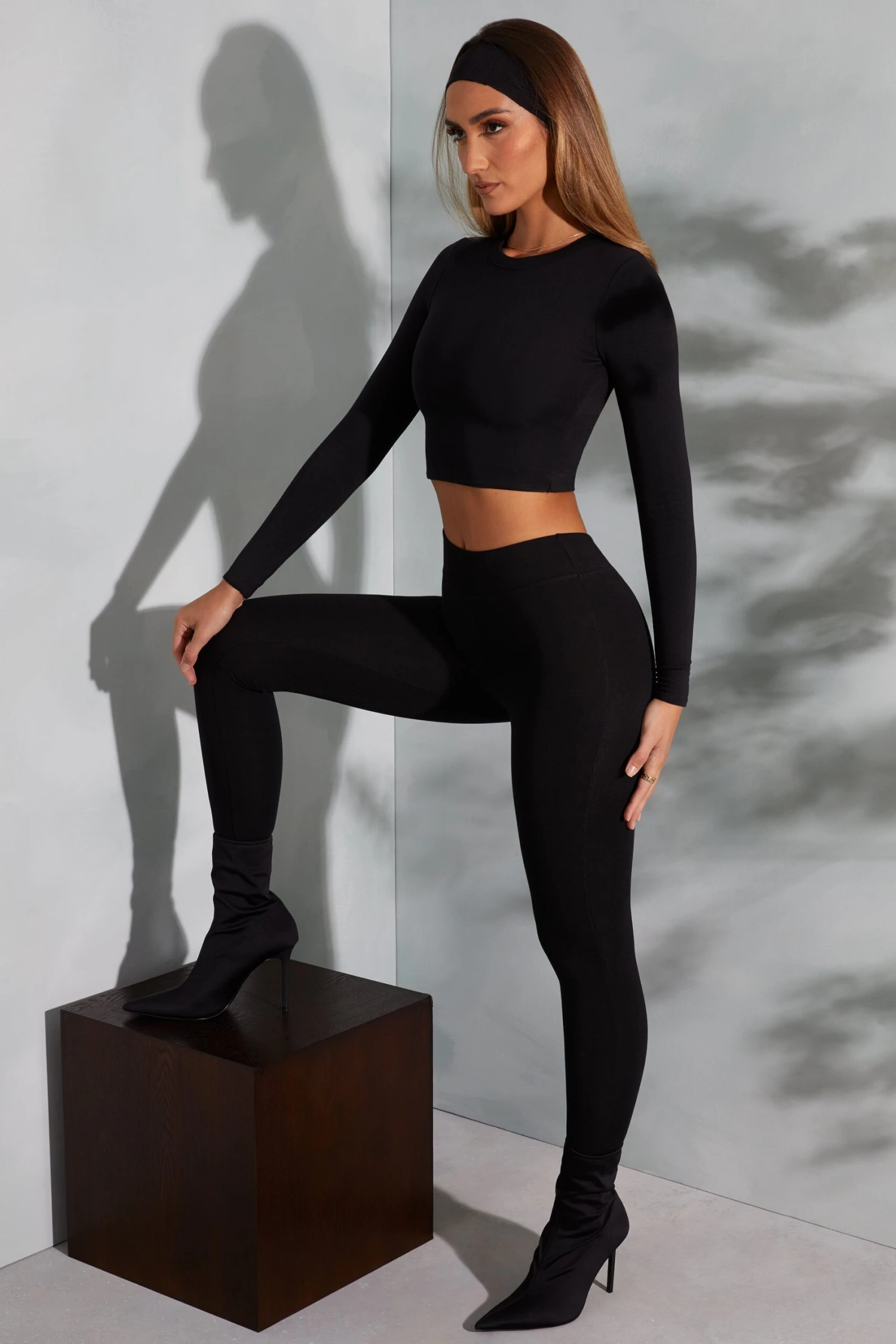 Round Neck Long Sleeve Top In Black - Image 3
