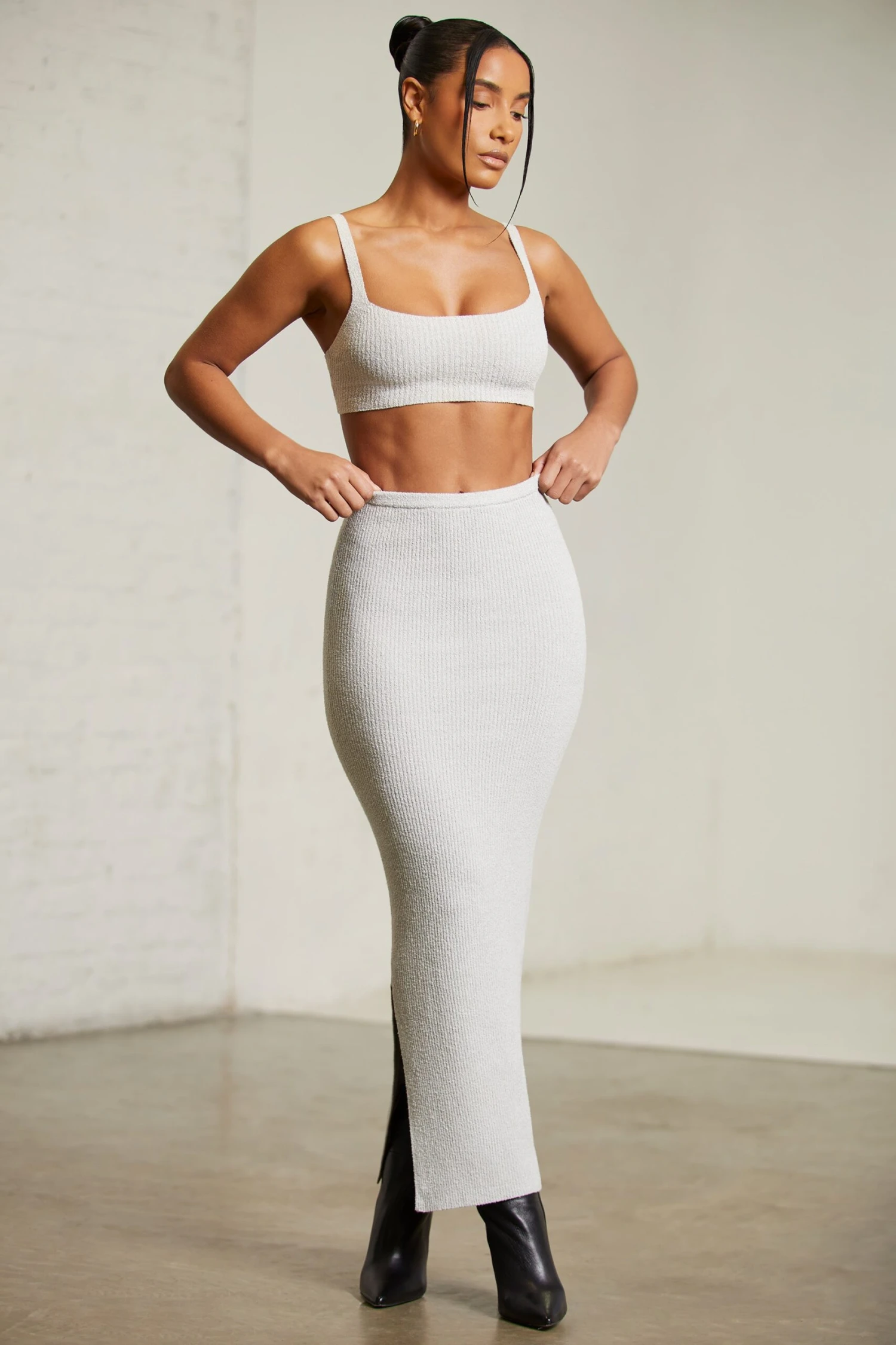 Low Rise Maxi Skirt In Grey - Image 9
