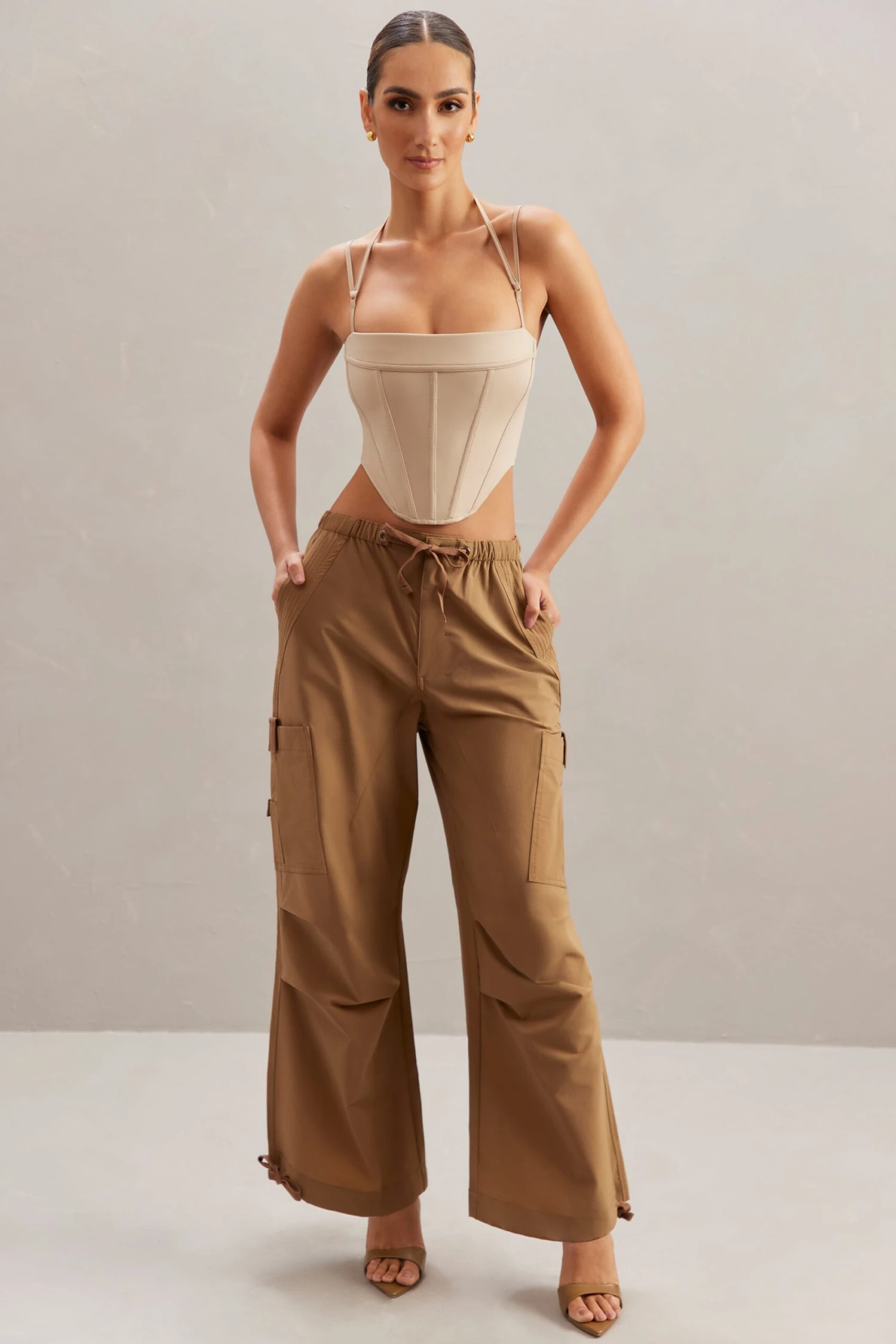 Wide Leg Cargo Trousers In Tan