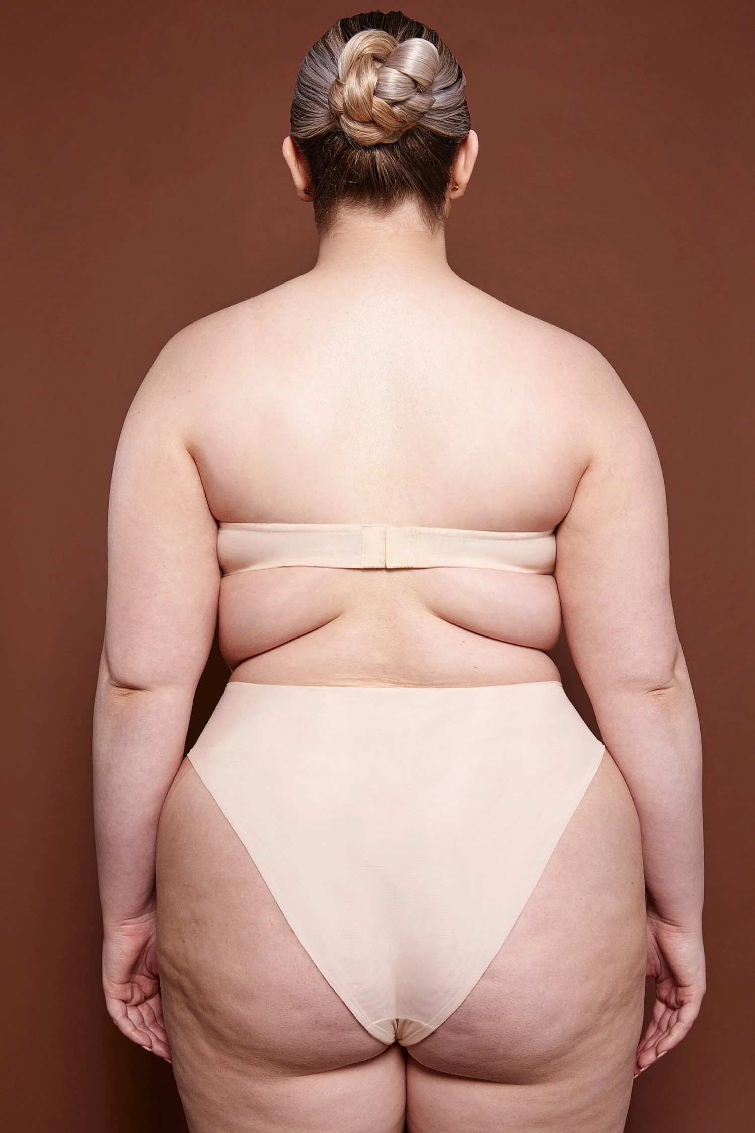 Soft Mesh Strapless Bra In Beige - Image 3