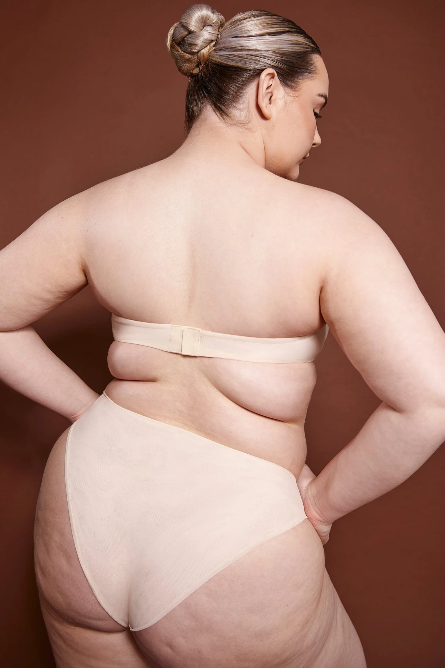 Soft Mesh Strapless Bra In Beige - Image 4