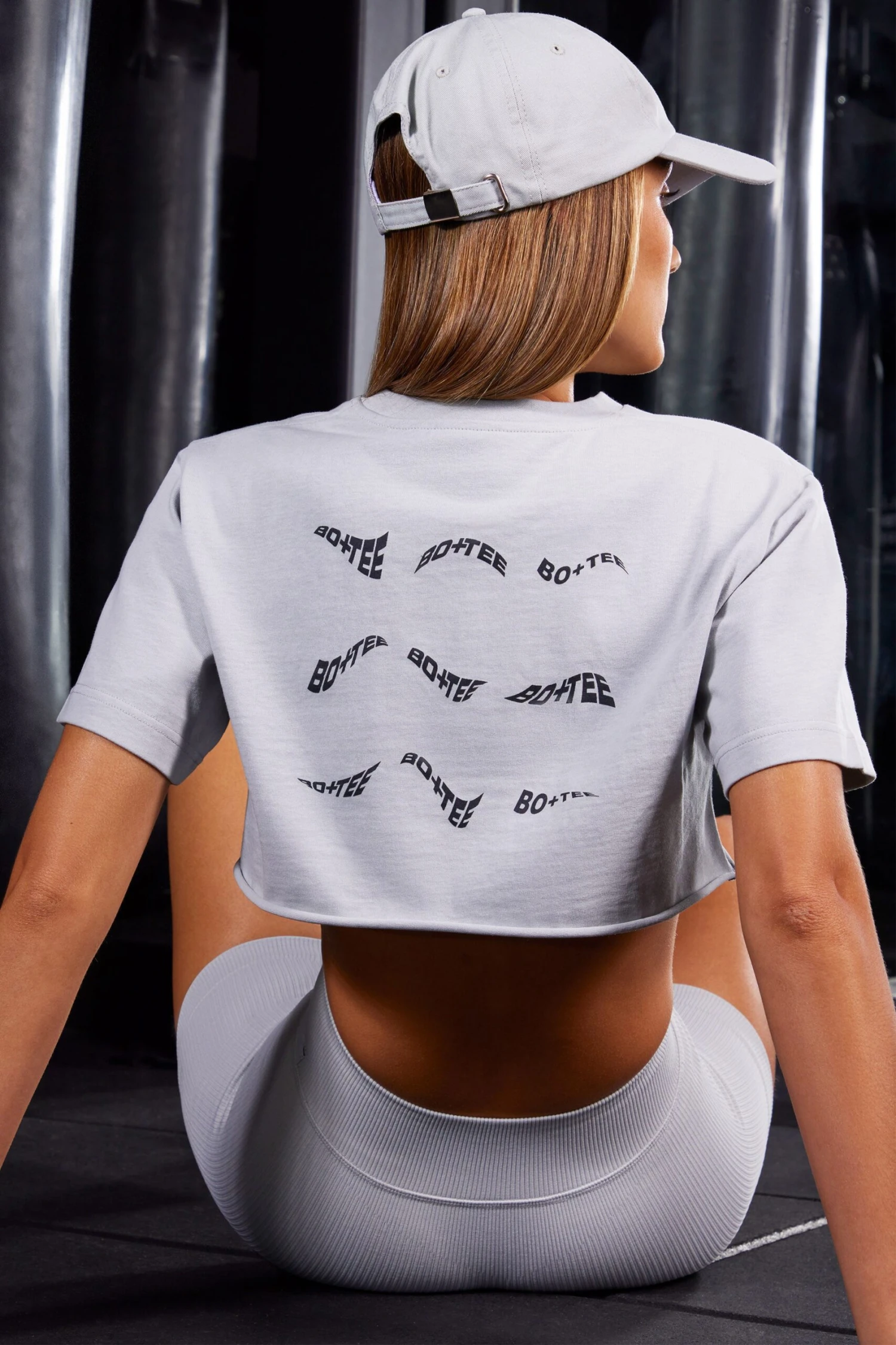 Short Sleeve Cropped T-Shirt In Grey