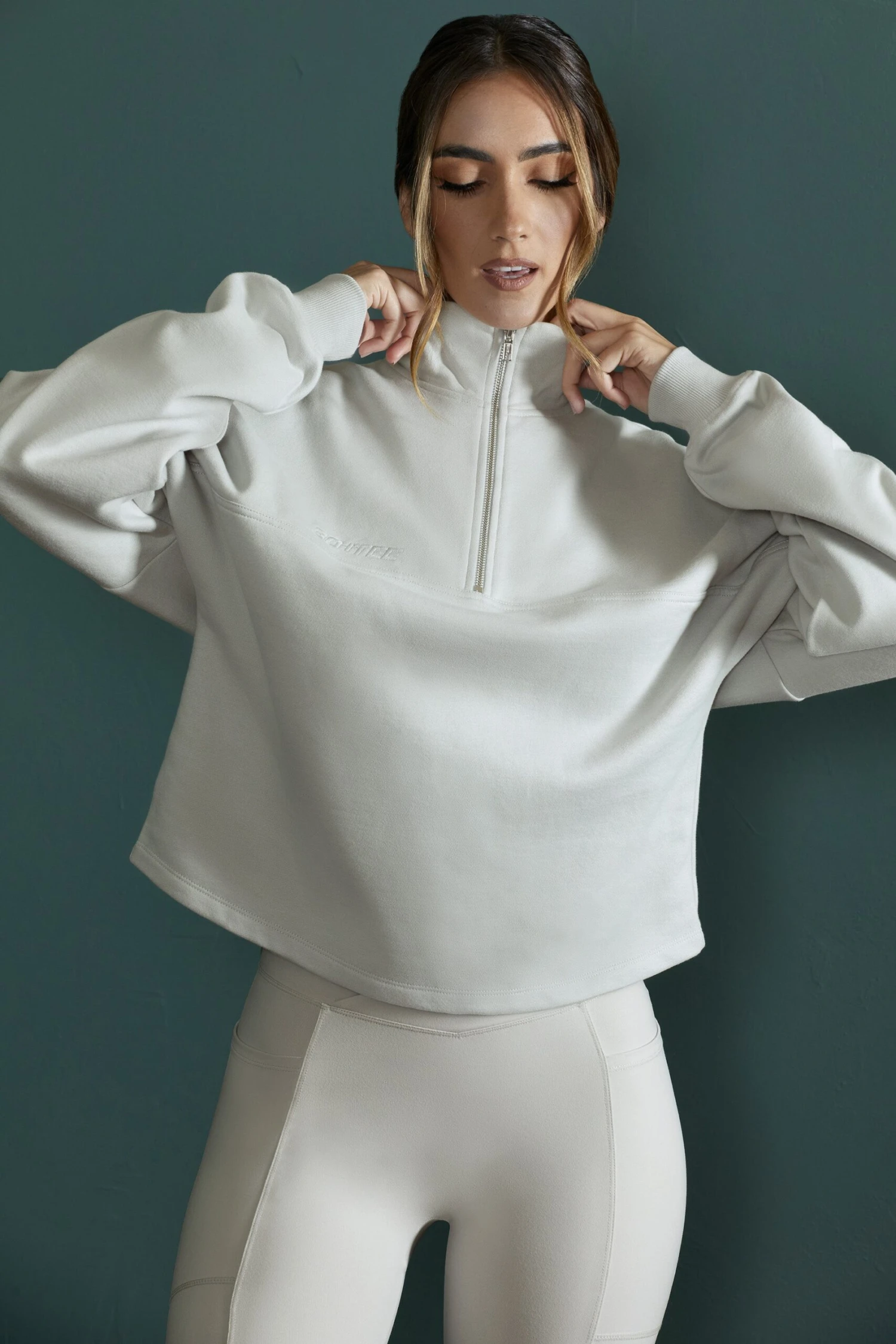 Oversized Half Zip Sweatshirt In Grey - Image 11