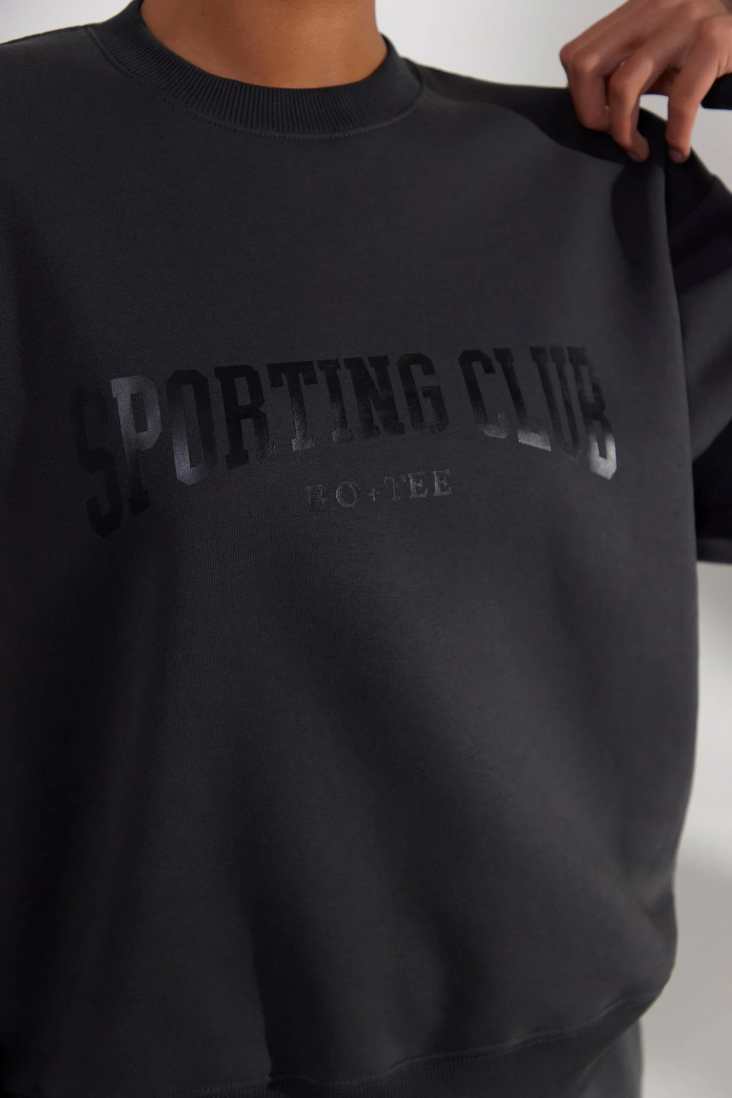 Oversized Sweatshirt In Washed Black - Image 4