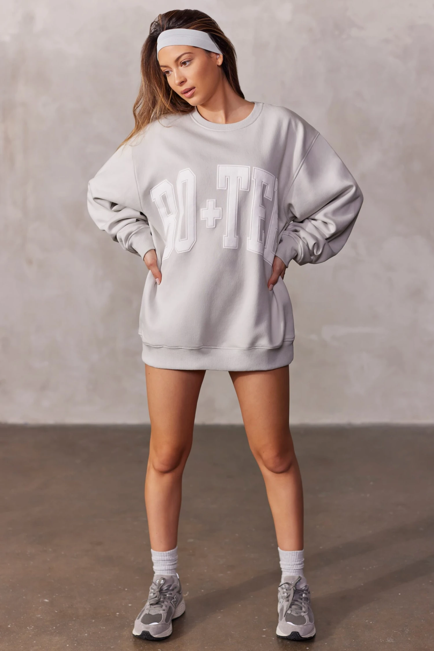 Oversized Sweatshirt In Grey - Image 8