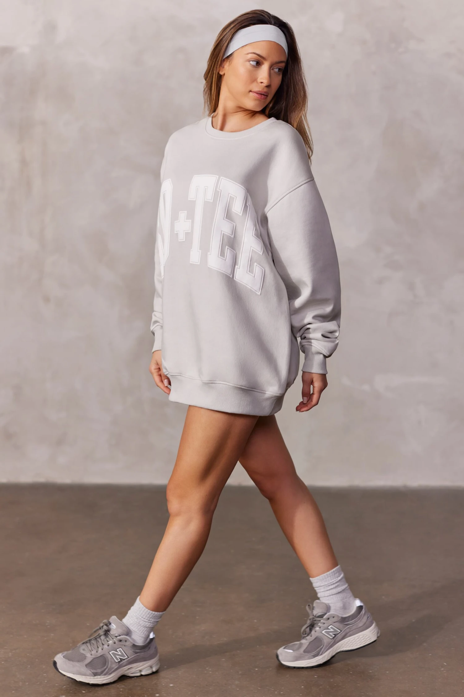 Oversized Sweatshirt In Grey - Image 6