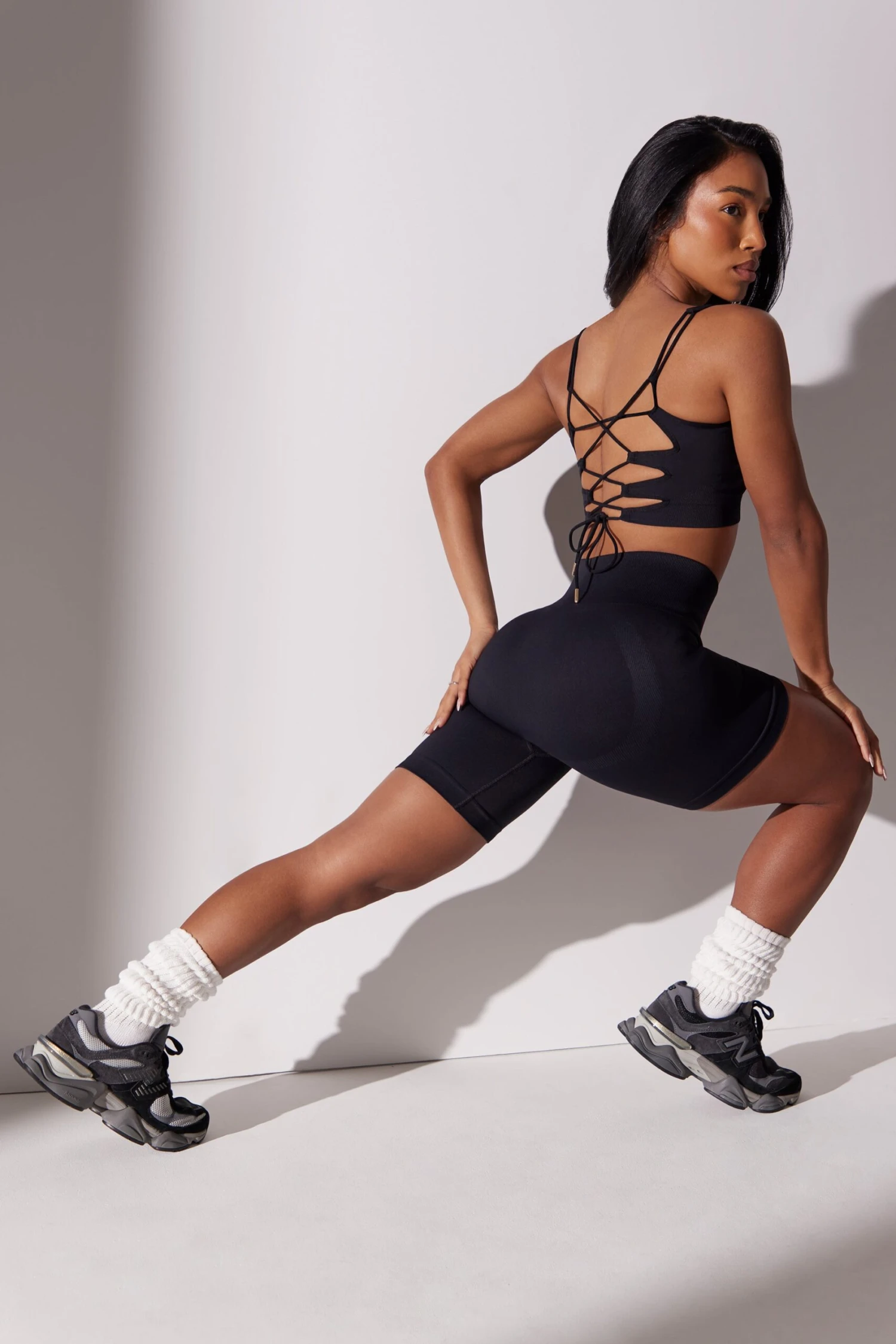 High Waist Super Sculpt Biker Shorts In Black - Image 7