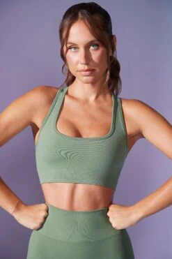 Cut Out Define Luxe Sports Bra In Sage