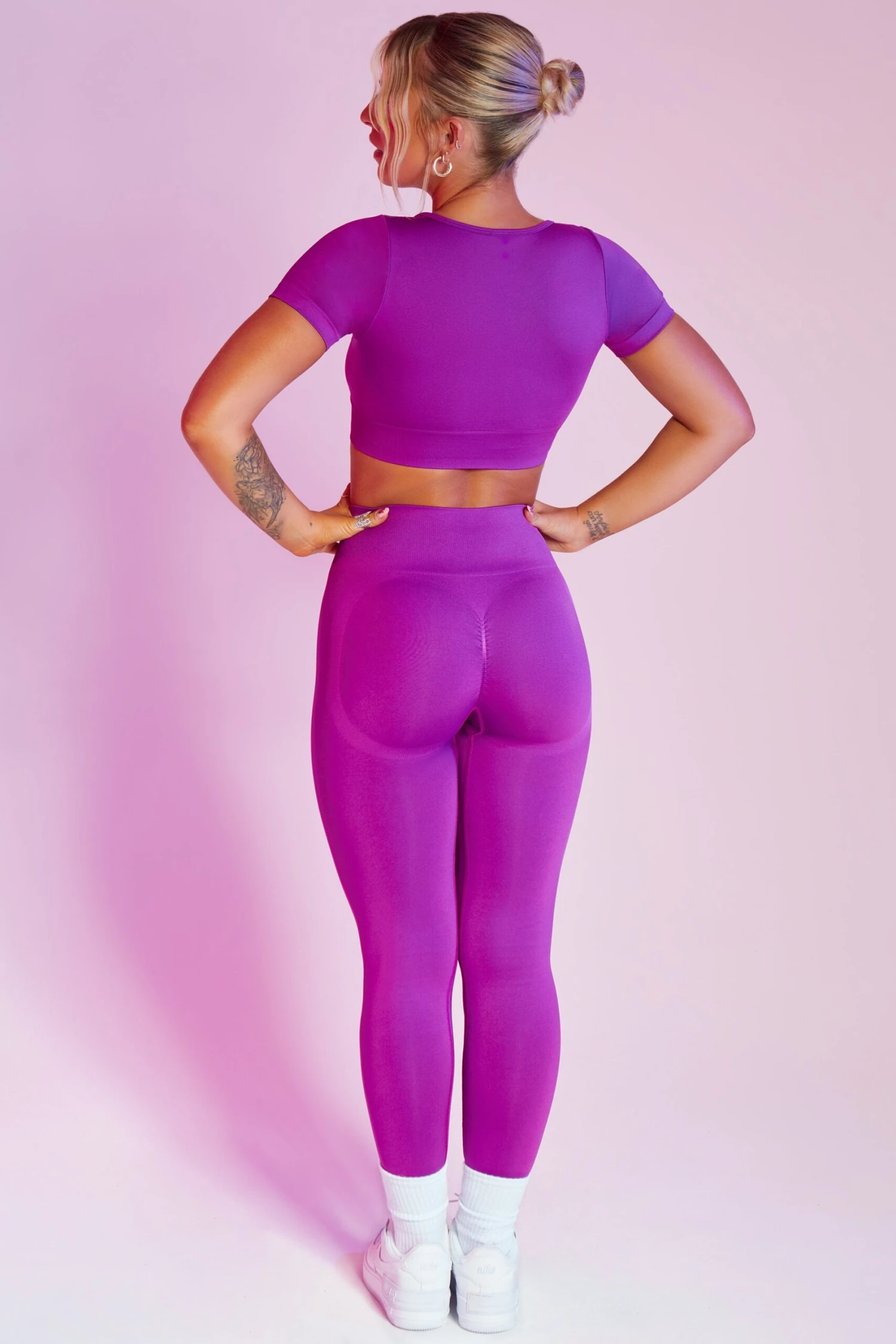 Leggings In Purple - Image 3